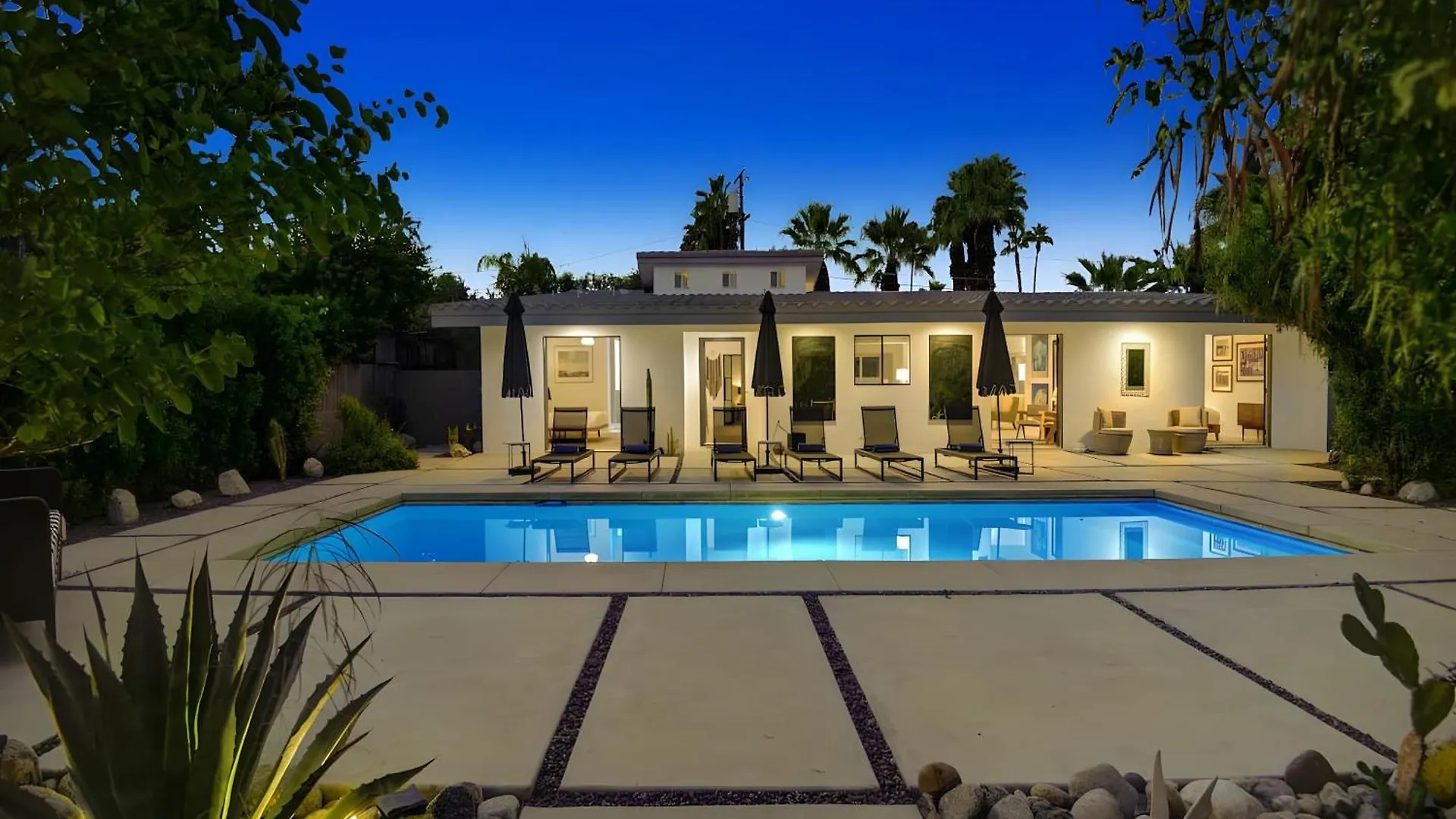 Palo Verde By Avantstay Lush Garden Home With Mountain View Pool Bbq Permit4791 Palm Springs USA